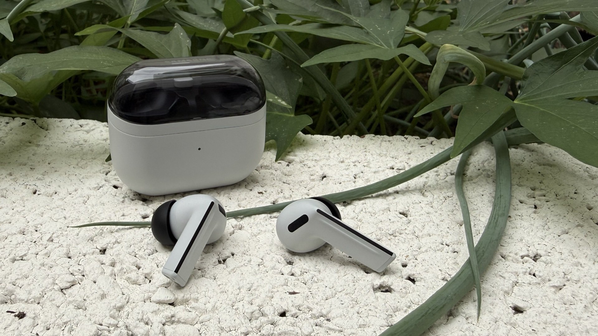 Samsung Galaxy Buds3 FE review: One love, three dislikes